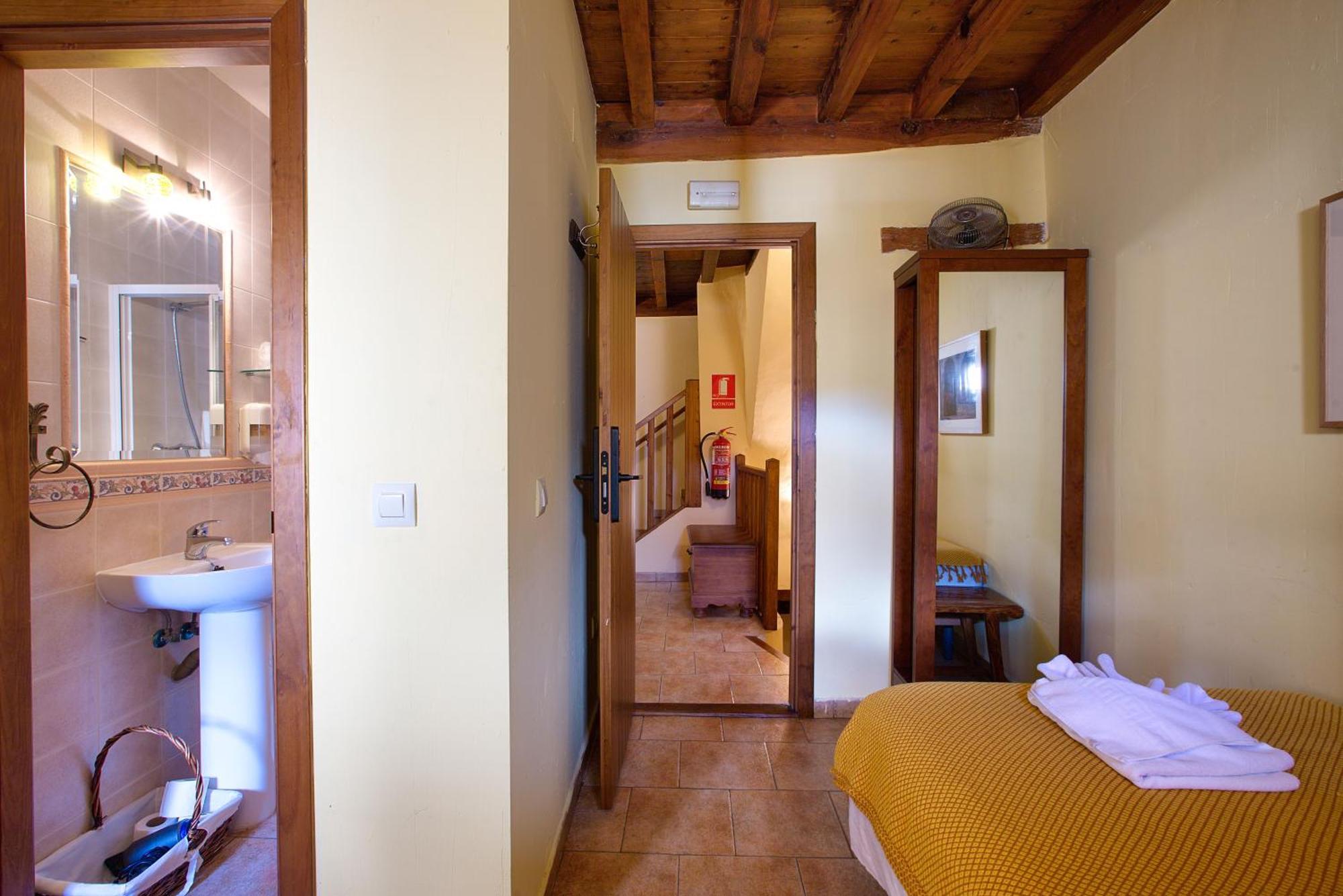 Single Room,1742806707:JPEG